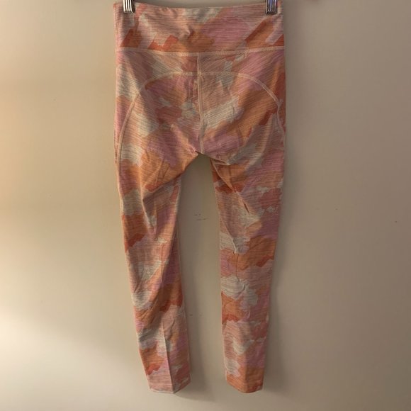 Outdoor Voices Techsweat Flex Leggings Pink Camo - Picture 2 of 2